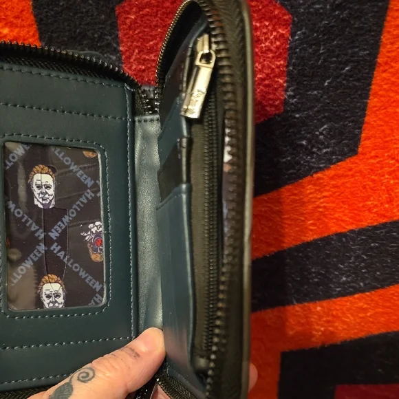 Loungefly Michael Myers Halloween Black and Silver Wallet - Picture 5 of 6